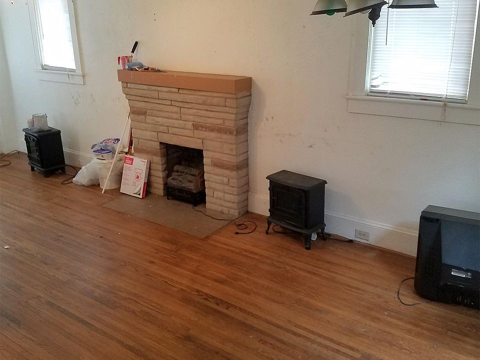 2nd image of 608 Union St