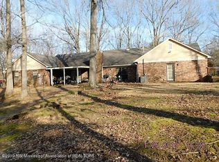 1445 Malone Rd, Nesbit, MS 38651