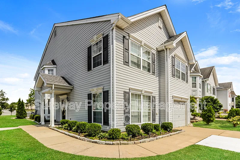 2 Muirfield Ct
