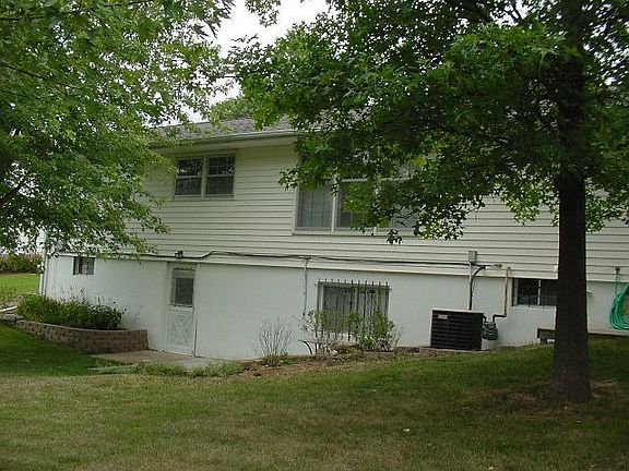 5th image of 3010 Magnolia St