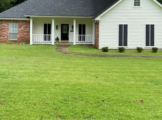 3 Beauregard Dr, Vicksburg, MS 39183
