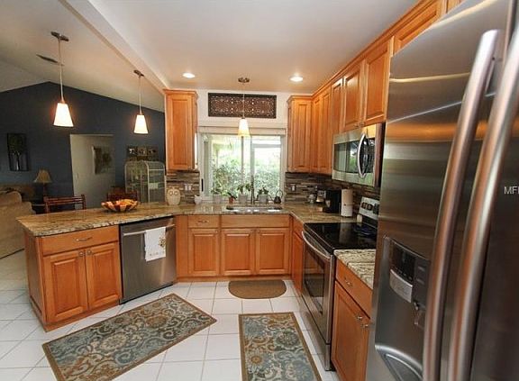 2nd image of 436 Lake Of The Woods Dr