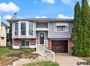 5017 S 48th St, Omaha, NE 68117