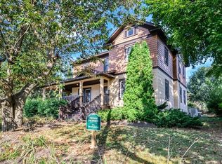 16 Ridgelawn Rd, Asheville, NC 28806