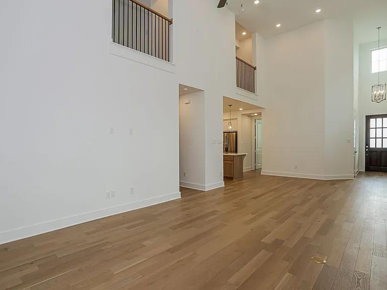 2852 Holland Ct — Photo 2