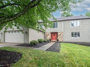 19904 Cottonwood Trl, Strongsville, OH