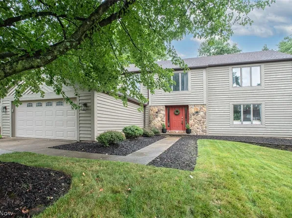 19904 Cottonwood Trl, Strongsville, OH 44136