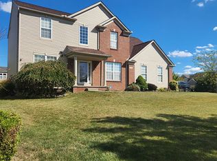 2221 Crockett Cir, Stow, OH 44224