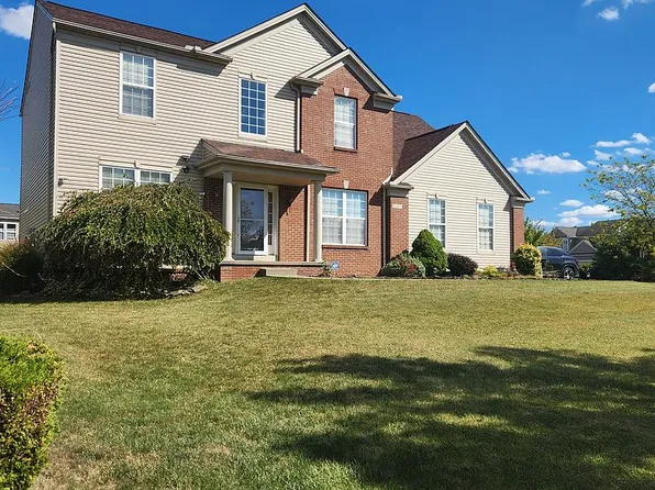 2221 Crockett Cir, Stow, OH 44224