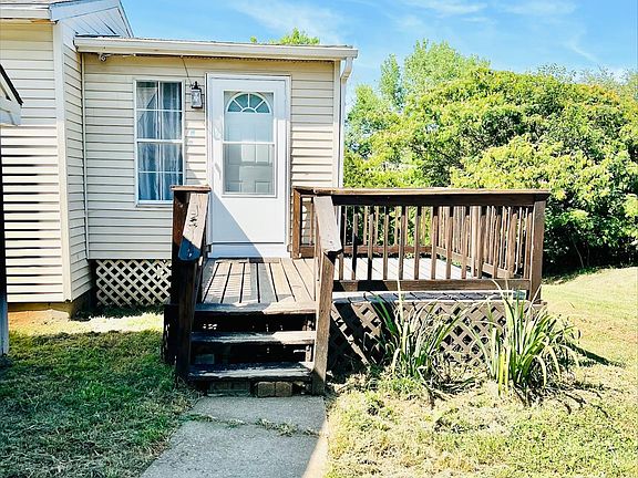 4th image of 8521 Riverview Ave