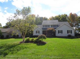 3720 Timber Ln, Hermitage, PA 16148