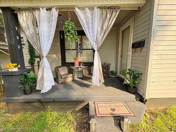 2nd image of 702 Letcher St