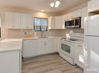 69 Heritage Village #E, Southbury, CT