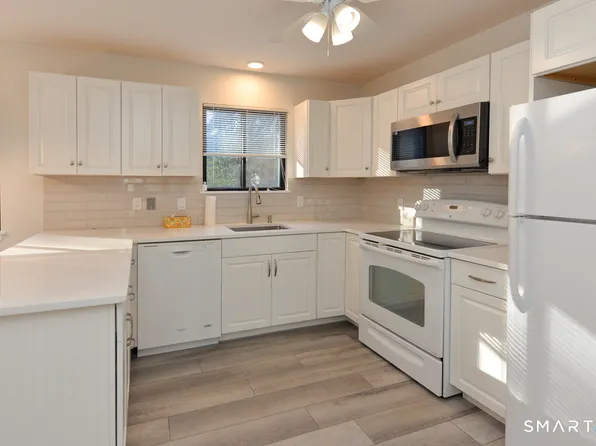 69 Heritage Village #E, Southbury, CT 06488