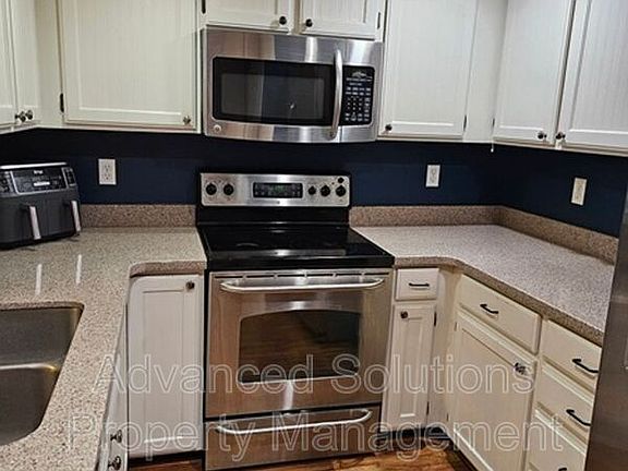 4th image of 3845 S Canyon River Way Unit 3
