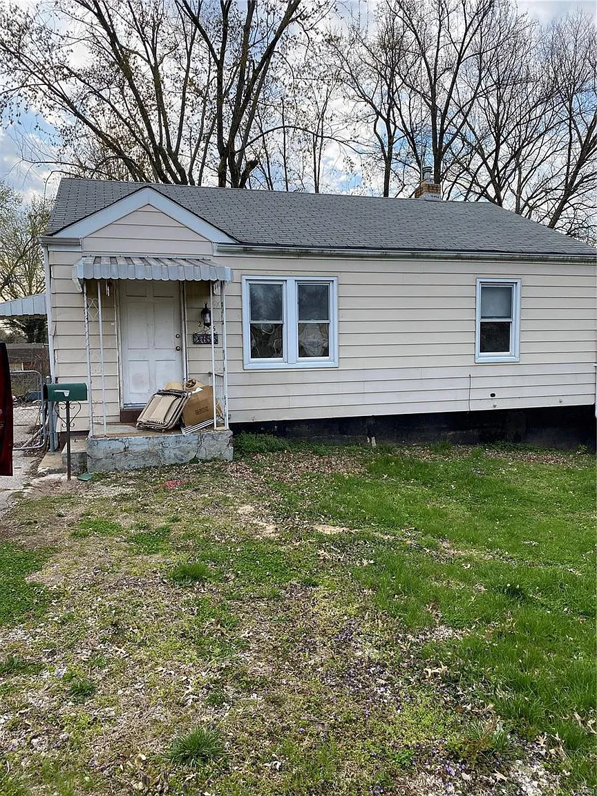 2755 Hawson Dr photo 1