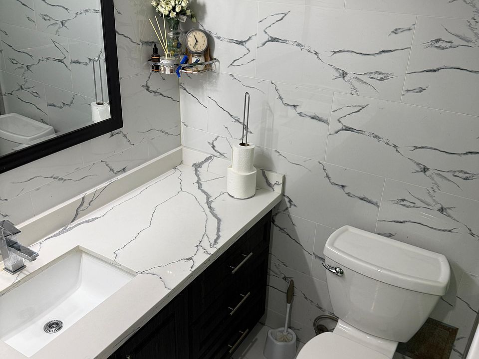 1st image of 180 Markham Rd #1703