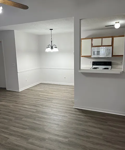 1114 Third Loop Rd #E — Photo 3