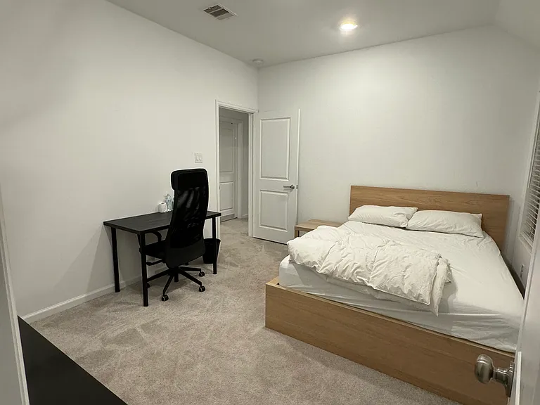 4922 Sand Clouds Dr — Photo 10