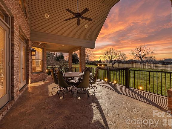 5th image of 3708 Rock Bridge Dr NE