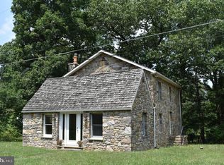 284 Good Shepherd Rd, Bluemont, VA 20135