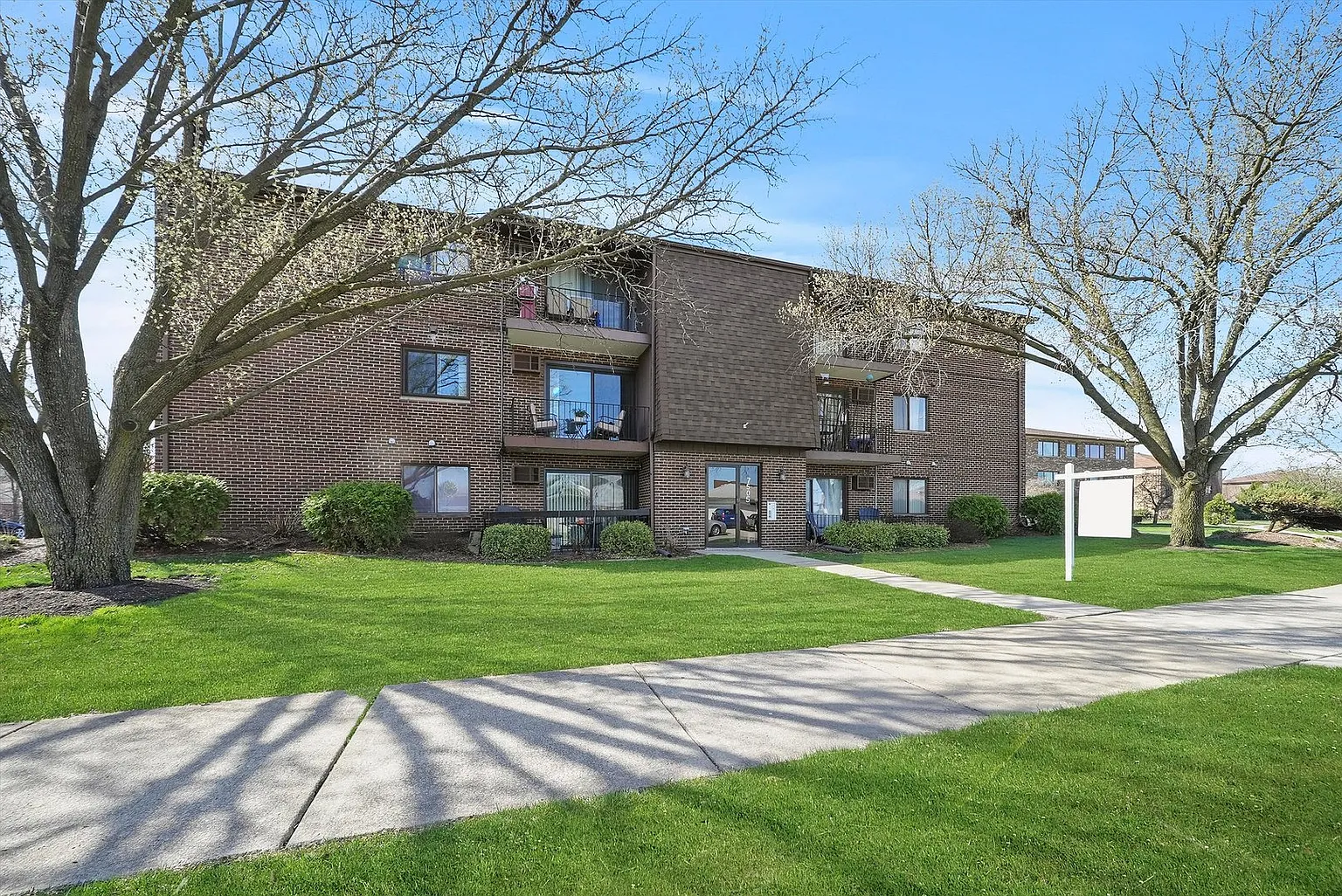 7505 Tiffany Dr APT 2A photo 1