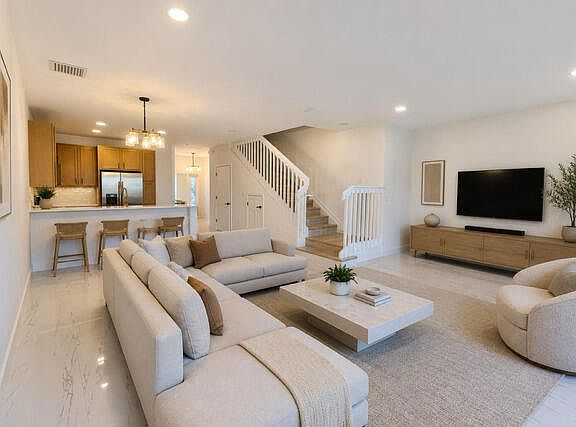 3rd image of 3105 NW 25TH Terrace