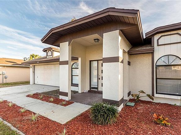 3rd image of 445 Lake Daisy Dr