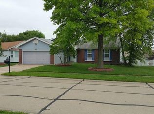 1060 Trifecta Dr, Florissant, MO
