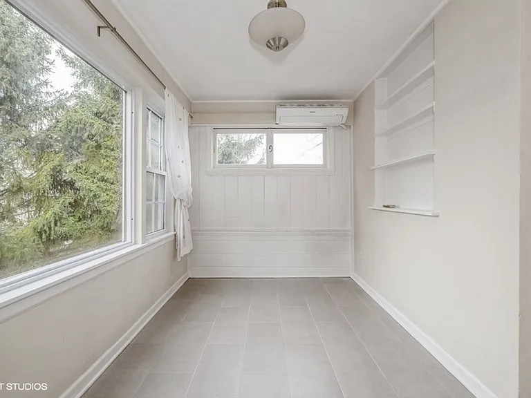 383 Park Ave — Photo 4