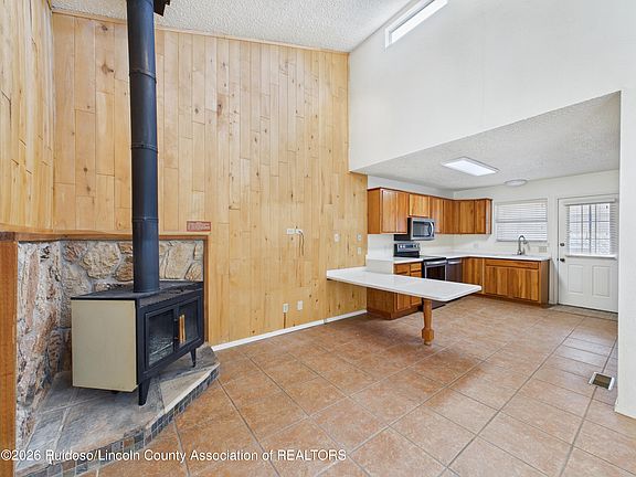 4th image of 303 Racquet Dr #32