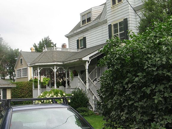 5th image of 262 Piermont Ave