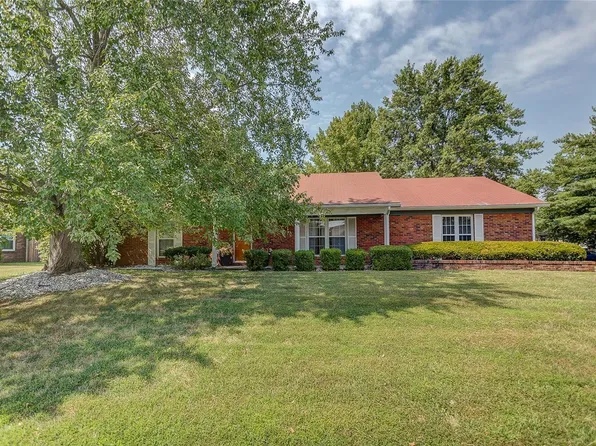 48 Blanc Lee Dr, Belleville, IL 62226