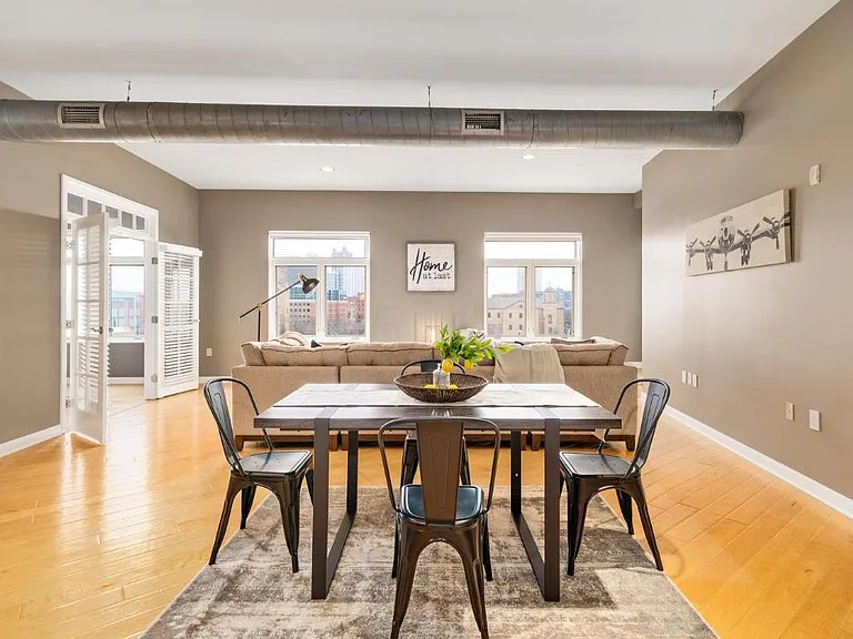 34 W Poplar Ave #402 — Photo 25