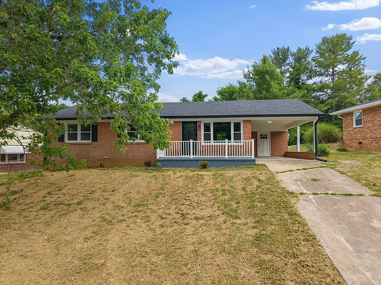 248 Lakeside Dr — Photo 1