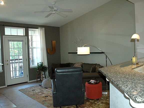 5th image of 1165 NE Horizon Loop Unit 1302