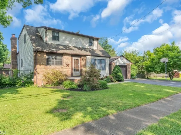 24 N 19Th Ave, Manville Boro, NJ 08835