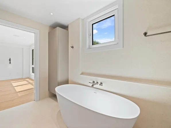 209 6th Street image 16 of 50