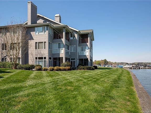 3rd image of 302 Lake Club Dr #302