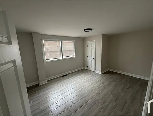 4339 Roberton Ave — Photo 9