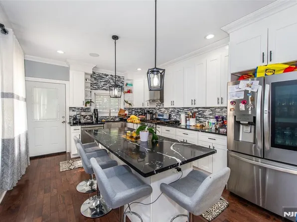 405 Cortlandt St, Belleville, NJ 07109