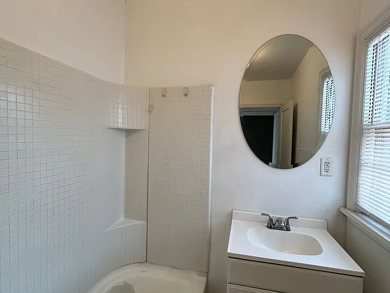 707 & 709 S 5th Ave — Photo 8