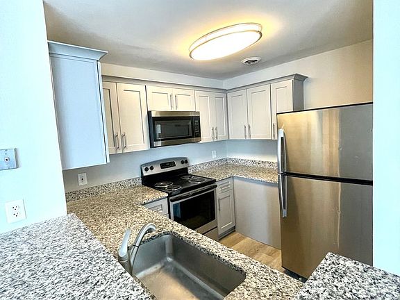 3rd image of 415 W 10th St #417-3A