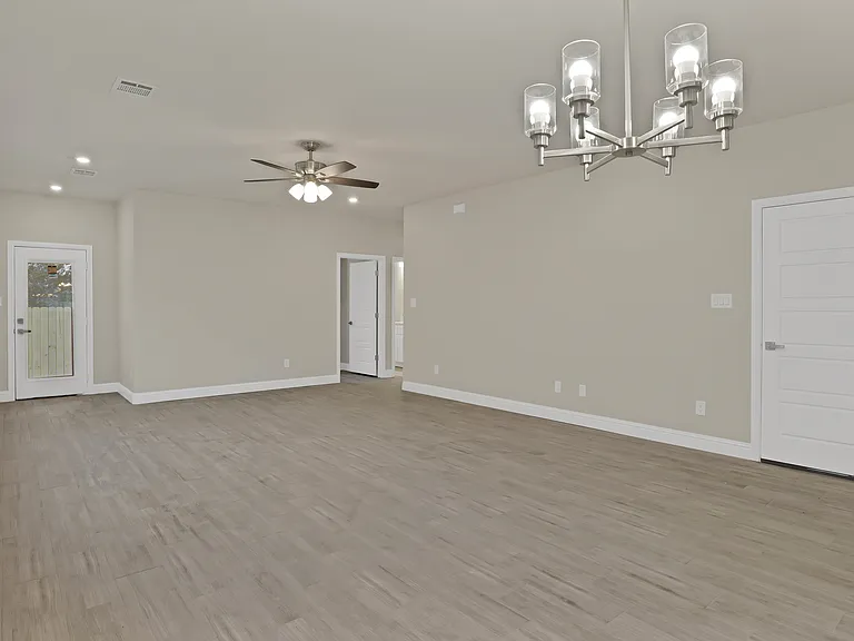 5618 Barkridge Dr — Photo 14