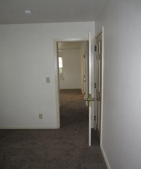 ivy 2 hallway
