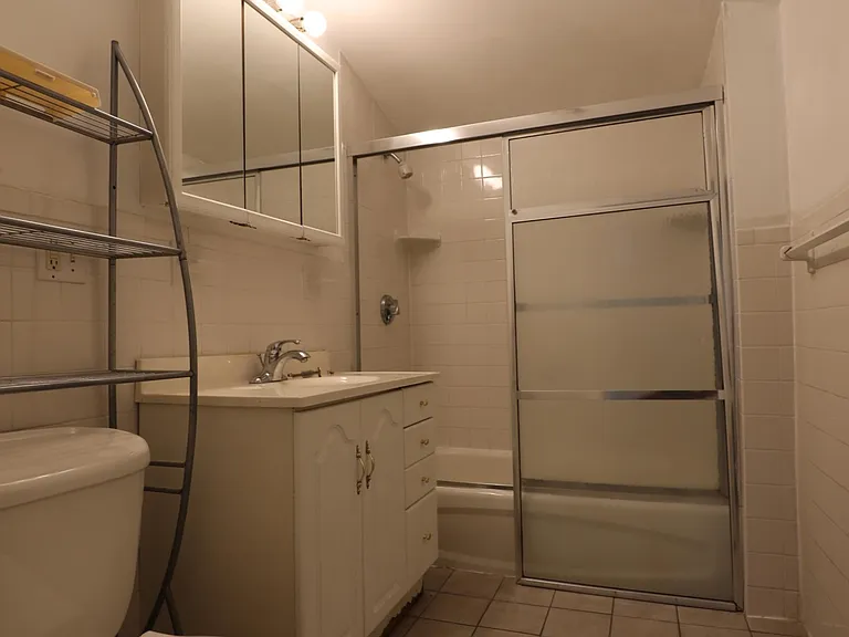 19 Lothrop St #2 — Photo 7