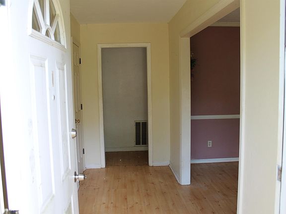 2nd image of 3109 Shamrock St S