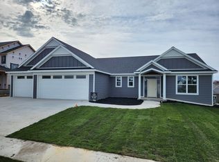 2106 Thea Ln SW, Rochester, MN 55902