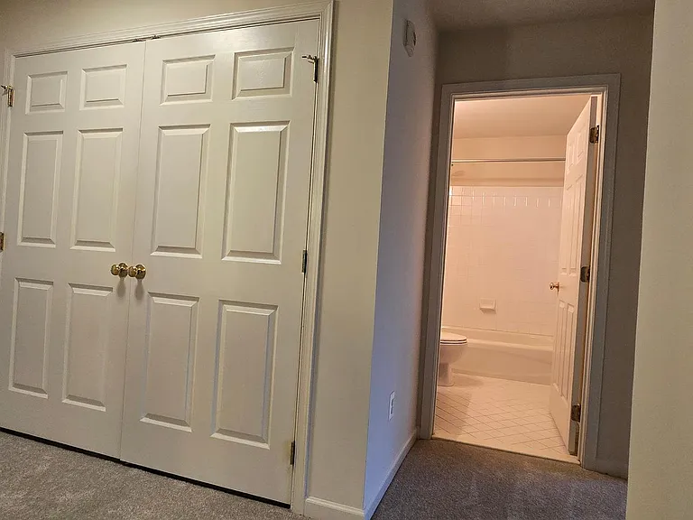 22614 Welborne Manor Sq — Photo 26