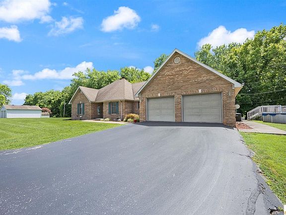 3rd image of 613 Conover Ln